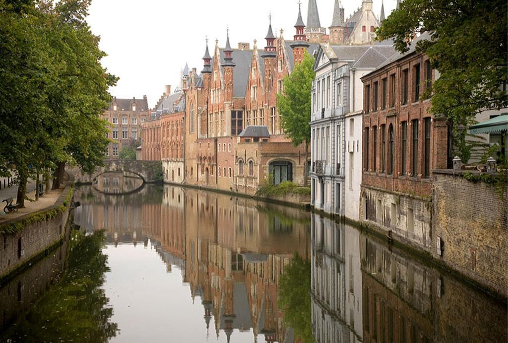 Boutique Hotel Die Swaene Bruges Exterior photo
